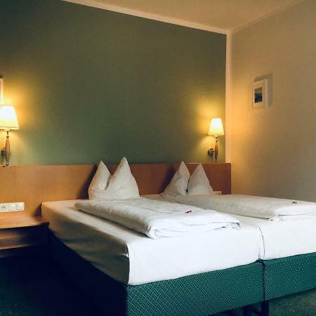Domizil Alte Post Otel Püttlingen Dış mekan fotoğraf