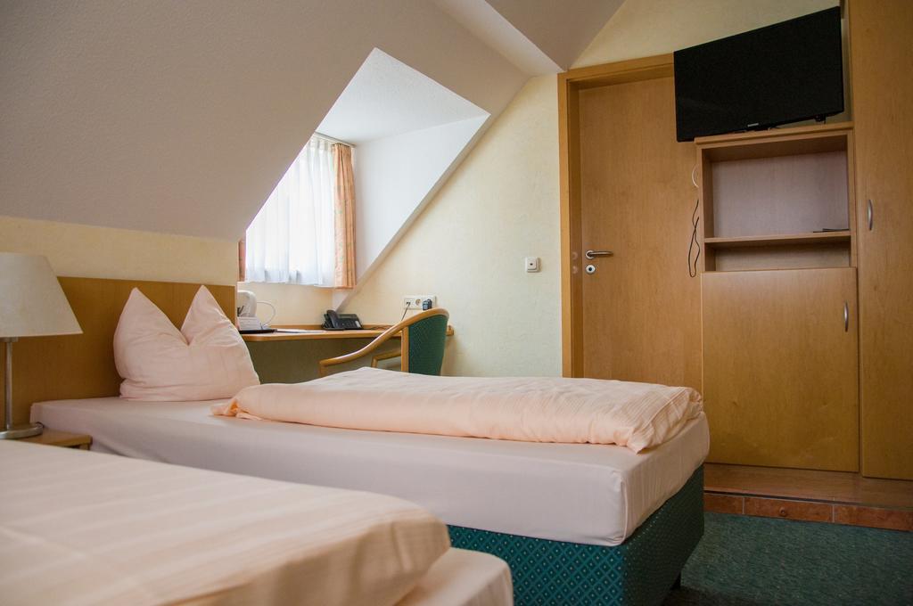 Domizil Alte Post Otel Püttlingen Oda fotoğraf