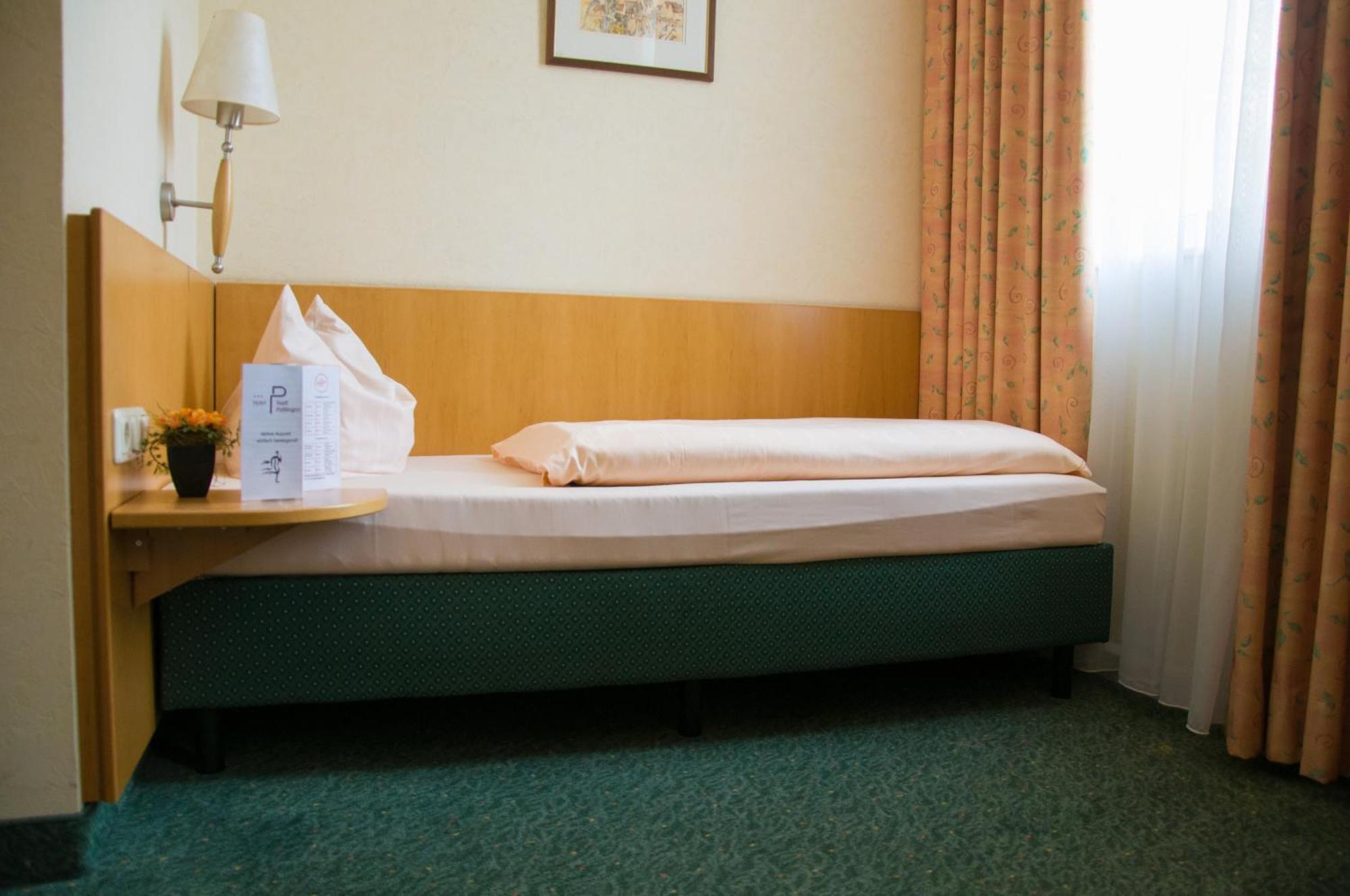 Domizil Alte Post Otel Püttlingen Oda fotoğraf
