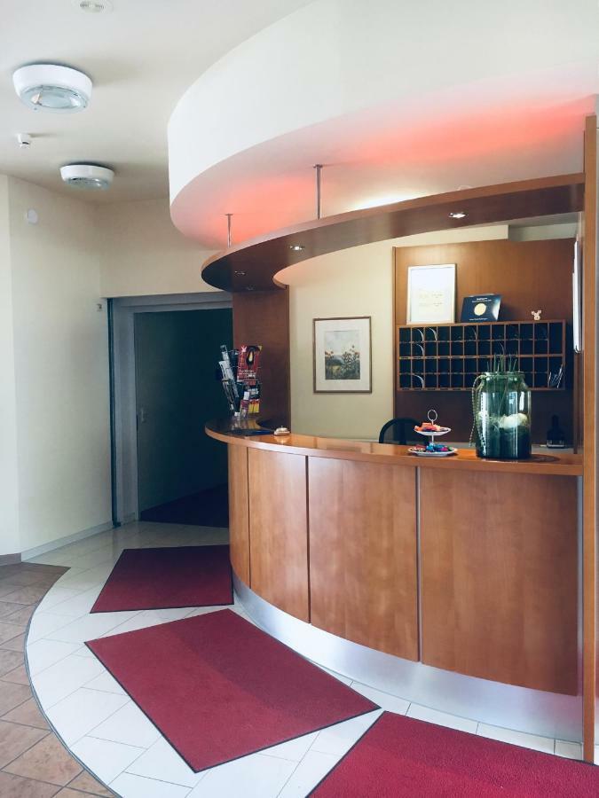 Domizil Alte Post Otel Püttlingen Dış mekan fotoğraf